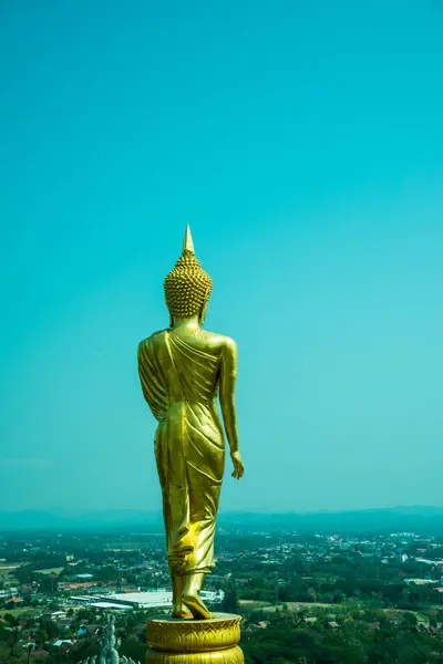 Camminando Statua Buddha Dorata Phra Khao Noi Tempio Thailandia — Foto Stock
