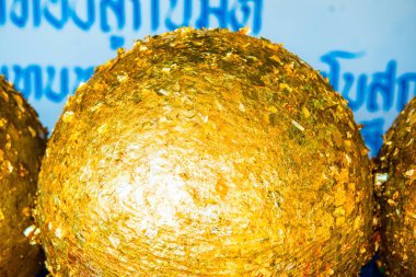 Altın çarşaflı Luknimitr, Tayland.