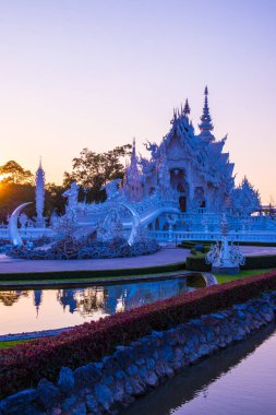 Tayland 'ın Chiang Rai bölgesindeki Rong Khun tapınağı..