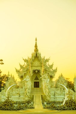 Tayland 'ın Chiang Rai bölgesindeki Rong Khun tapınağı..