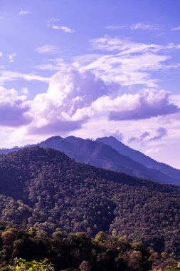 Tayland 'ın Phayao eyaletinin dağ manzarası.