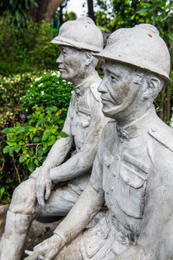 Tayland 'daki eski asker heykeli..