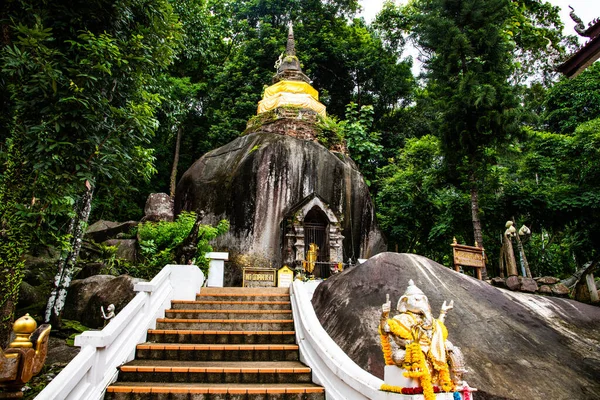 Древняя Пагода Храме Пхра Пха Нгао Таиланд — стоковое фото