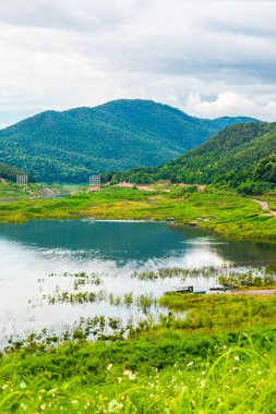 Mae Kuang Udom Thara barajının manzara manzarası, Tayland.