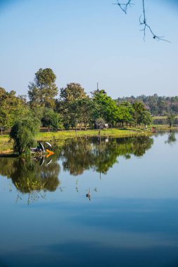 Tayland 'ın Chiangmai ilindeki Huay Tueng Tao gölünün manzara manzarası.