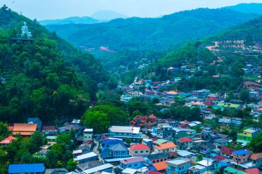 Dağdaki köy, Myanmar.
