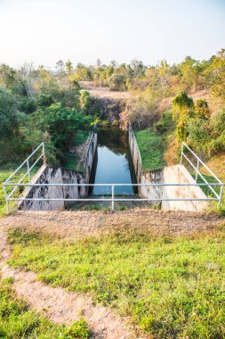 Mae Tam rezervuarının beton sızıntısı, Tayland.