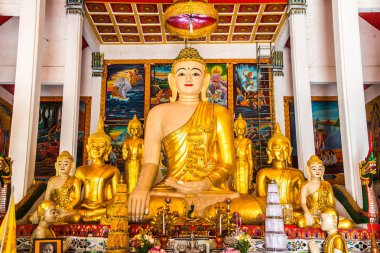 Hua Wiang Tai tapınağındaki güzel beyaz Buda, Tayland.