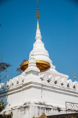 Tayland 'ın Nan şehrinde beyaz pagoda.