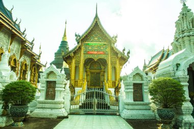 Tayland 'daki Ban Den Tapınağı' nda güzel bir Tayland tarzı kilise..