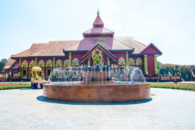 Prayodkhunpol 'deki güzel Tayland tarzı kilise Wiang Kalong Tapınağı, Tayland.