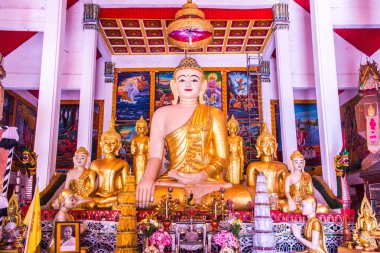 Hua Wiang Tai tapınağındaki güzel beyaz Buda, Tayland.