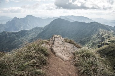 Chiangrai, Tayland 'daki Phu Chi Fa Dağı manzarası.