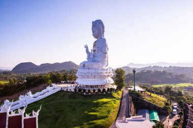 Guan Yin heykeli Hyuaplakang tapınağında, Tayland.