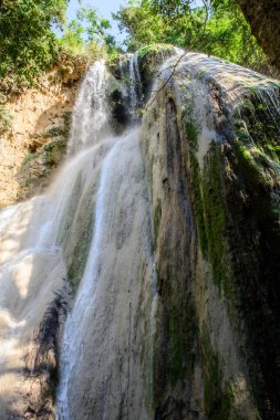 Tad Mok şelalesi Tayland 'ın Phayao eyaletinde..