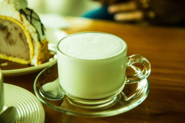 Bir fincan sıcak süt, Tayland.