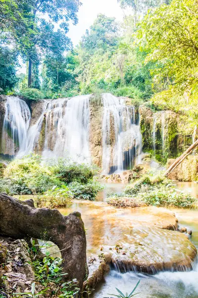 Tansawan Şelalesi Doi Phu Nang Ulusal Parkı, Tayland.