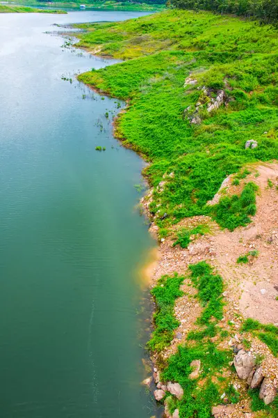 Mae Kuang Udom Thara barajının manzara manzarası, Tayland.