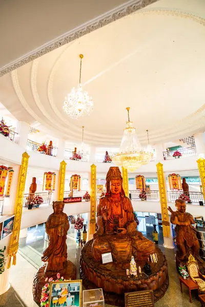 Guan Yin heykeli Hyuaplakang Tapınağı, Tayland 'da yapılmış..