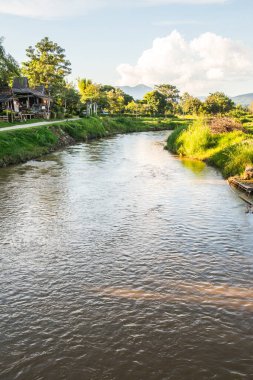 Mae Hong Son bölgesindeki Pai Nehri, Tayland.