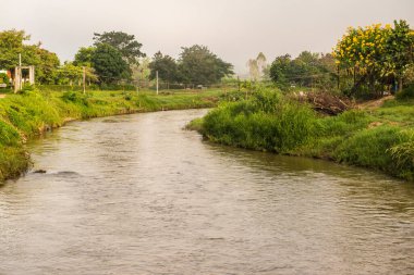 Mae Hong Son bölgesindeki Pai Nehri, Tayland.
