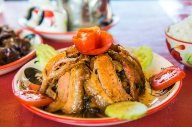 Tayland 'da, Yunnan otlu domuz eti..