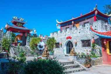 Tayland 'daki Santichon köyünde Çin tarzı bir bina..