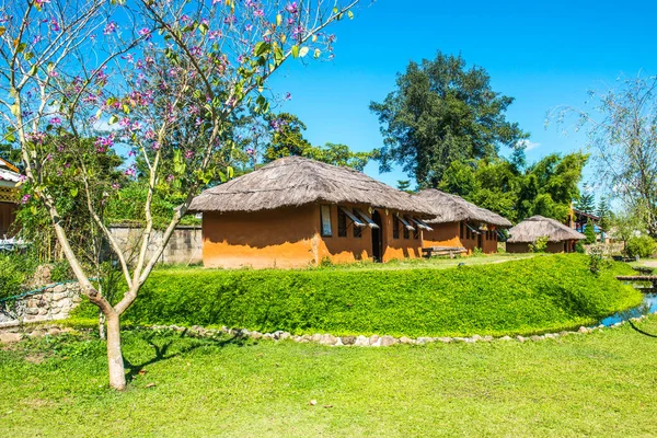 Tayland 'daki Santichon köyünün bahçe manzarası.
