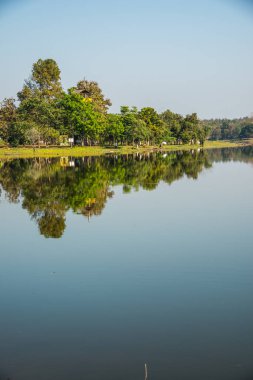 Tayland 'ın Chiangmai ilindeki Huay Tueng Tao gölünün manzara manzarası.