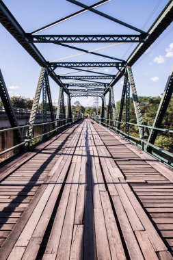 Mae Hong Son bölgesindeki anıt köprü, Tayland.
