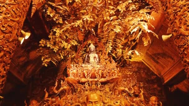 Vídeo Buda Esculpida Escultura Madeira Templo Sri Chum Província Phayao — Vídeo de Stock