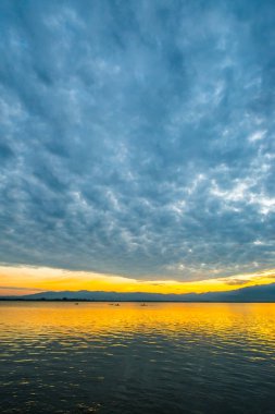 Kwan Phayao, Tayland 'da gün batımı.
