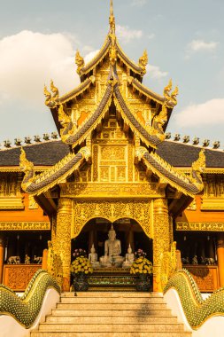 Tayland 'daki Ban Den Tapınağı' nda güzel bir Tayland tarzı kilise..