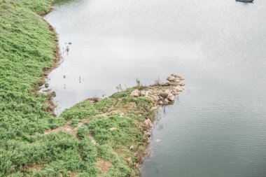 Mae Kuang Udom Thara barajının manzara manzarası, Tayland.