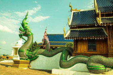 Tayland 'daki Ban Den Tapınağı' nda güzel bir Tayland tarzı kilise..