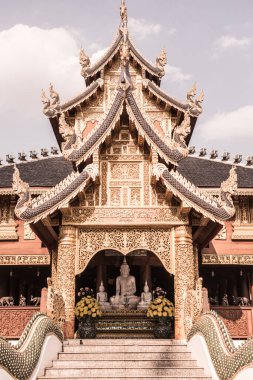 Tayland 'daki Ban Den Tapınağı' nda güzel bir Tayland tarzı kilise..