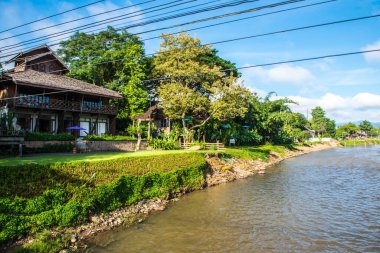 Tayland, Mae Hong Son bölgesinde Pai nehri ve doğal manzara.