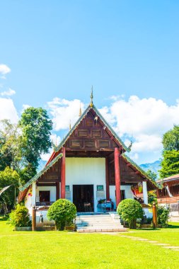 Tayland 'da Nam Hu tapınağındaki Tayland tarzı kilise..