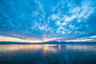 Kwan Phayao, Tayland 'da gün batımı.