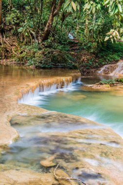 Tansawan Şelalesi Doi Phu Nang Ulusal Parkı, Tayland.