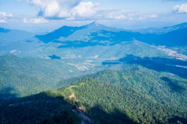 Tayland 'ın Chiangrai ilindeki Doi Pha Tang Dağı manzarası.
