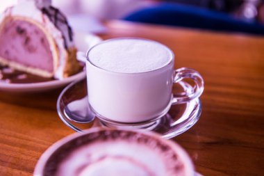 Bir fincan sıcak süt, Tayland.