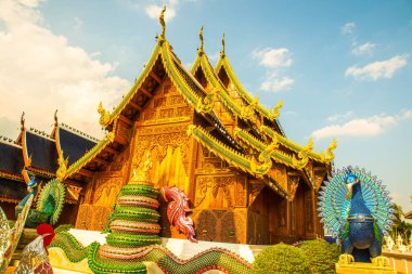 Tayland 'daki Ban Den Tapınağı' nda güzel bir Tayland tarzı kilise..