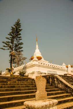 Tayland 'ın Nan şehrinde beyaz pagoda.