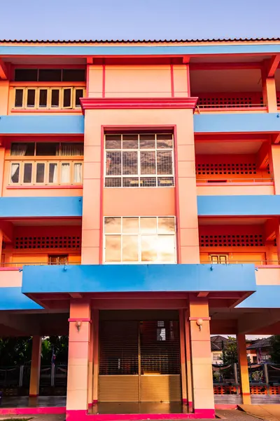 Tayland 'ın Chiang Kham bölgesinde güzel bir okul..