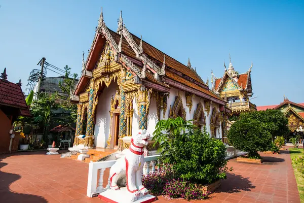 Tayland 'ın Nan ilindeki Hua Wiang Tai tapınağı.