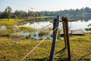 Tayland 'ın Chiangmai ilindeki Huay Tueng Tao gölünün manzara manzarası.