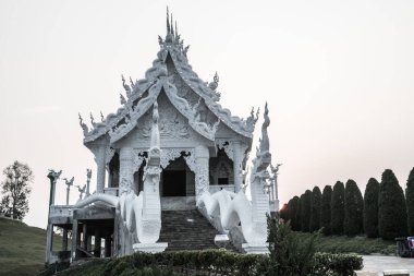 Huay Pla Kang tapınağındaki güzel kilise, Tayland.