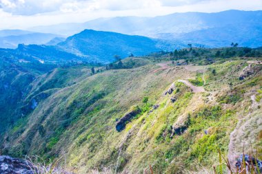 Chiangrai, Tayland 'daki Phu Chi Fa Dağı manzarası.