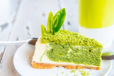 Beyaz Bulaşık, Tayland 'da Yeşil Çay Peynirli Kek.